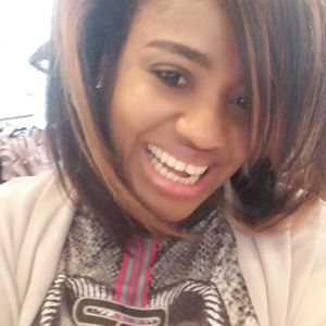 Meet your Posher, Amina